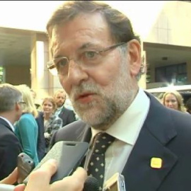 Rajoy afea a Pedro Sánchez el que sus eurodiputados no votaran a Juncker