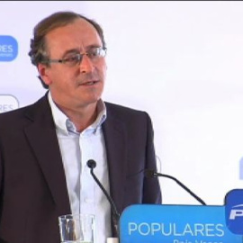 Alonso: "Hasta ahora solo he oído a Pedro Sánchez decir cosas en negativo"