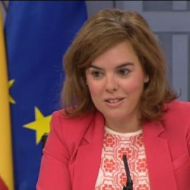 Sáenz de Santamaría: "La posición de Mas dificulta mucho el diálogo"