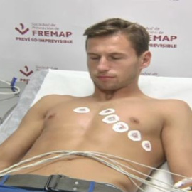 Krychowiak pasa el reconomiento médico en Sevilla