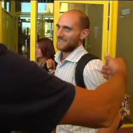 Sale de prisión el joven encarcelado por un piquete del 15M en la huelga de 2012