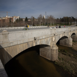 Vista del Puente del Rey, ubicado en Madrid Río donde el Ayuntamieno planea acoger una 'mascletà'. EUROPA PRESS/Eduardo Parra
