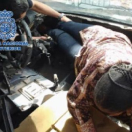 6.500 euros por viajar bajo el salpicadero