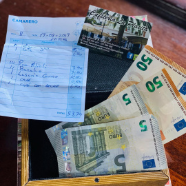 Imagen de la generosa propina difundida por el restaurante en Facebook.