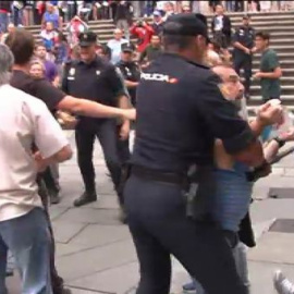Protesta en Santiago de Compostela por el encuentro de Merkel y Rajoy