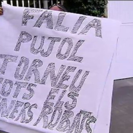 Protestas en la casa de Jordi Pujol