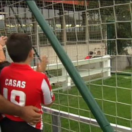  Los aficionados del Athletic arropan al equipo en la vuelta al trabajo