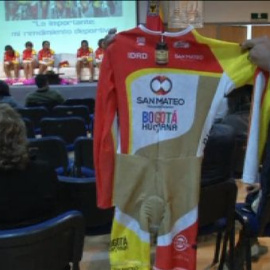 Pólemica por el uniforme femenino del equipo colombiano de ciclismo
