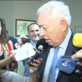 Margallo contesta al diputado del PNV que se preguntaba si el ministro pensaba "el envío de tanques" a Cataluña