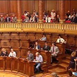 300 ayuntamientos catalanes celebran mociones a favor de la consulta