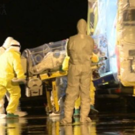 ¿Por qué se pudo infectar de ébola la auxiliar en el Carlos III?