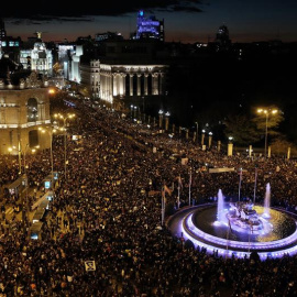 Vista general de la marcha feminista celebrada este viernes en Madrid, con motivo del Día Internacional de la Mujer. EFE/Fernando Villar