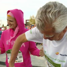 La Bandera de la Esperanza ondea en el Día del Cáncer de Mama