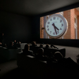 Exhibición de la obra 'The Clock', en la Tate Modern de Londres.