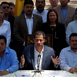 El opositor venezolano Juan Guaidó, durante una rueda de prensa en Caracas.- REUTERS/ Carlos Garcia Rawlins
