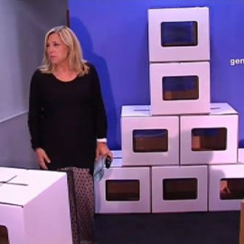 Presentan las urnas de la consulta del 9N