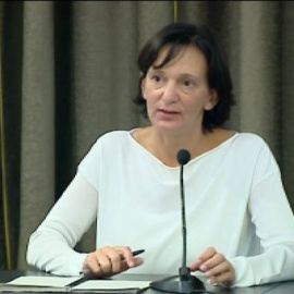 Podemos interpreta la macrooperación contra la corrupción como "un paso más en la caída de un régimen en descomposición"