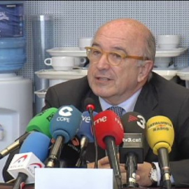 Almunia reconoce haber recibido presiones tanto del gobierno de Zapatero como de Rajoy