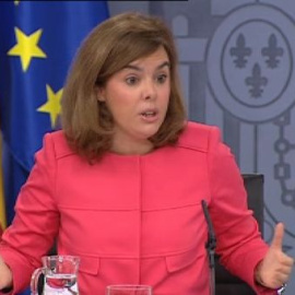 Sáenz de Santamaría confía en el buen funcionamiento de las instituciones en la lucha contra la corrupción