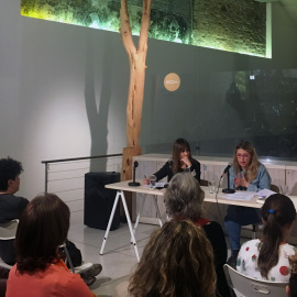 El Espaio Ecoo de Madrid contó con la presencia de más de medio centenar de personas en la presentación del libro 'Revolución feminista y políticas de lo común frente a la extrema derecha'. /NOELIA TABANERA