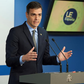 El presidente del Gobierno español, Pedro Sánchez, durante su comparecencia ante los periodistas tras la reunión del Consejo Europeo que avaló el acuerdo entre la Unión Europea y el Reino Unido para hacer efectivo el "brexit".Sánchez considera que l