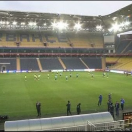  Neymar entrena duro con Brasil