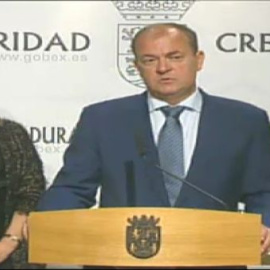 Monago insiste en que es el presidente autonómico que menos cobra