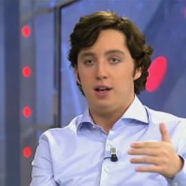 Francisco Nicolás asegura que la vicepresidenta del Gobierno fue quien le invitó al balcón de Génova