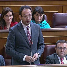 Soraya a Hernando: "Que no se note tanto que le avergüenza lo que dice el secretario general de su partido"