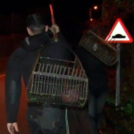 Los furtivos exigen licencias para mariscar 