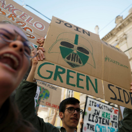El Lisboa, los estudiantes se suman a la protesta para exigir medidas contra el cambio climático. / Reuters