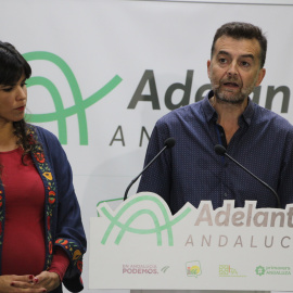 Teresa Rodríguez y Antonio Maíllo, en rueda de prensa.