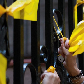 Lazos amarillos en Barcelona. EFE/Archivo