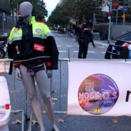 Imatge de la concentració davant la conselleria d'Interior de Mossos d'Esquadra.