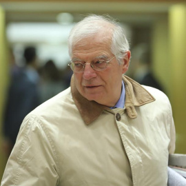 19/11/2018.- El ministro español de Asuntos Exteriores, Josep Borrell, a su llegada al Consejo de Asuntos Generales de la Unión Europea en Bruselas (Bélgica) hoy,19 de noviembre de 2018. EFE/ Olivier Hoslet