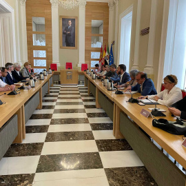 Reunión en el ayuntamiento de Cáceres