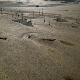 Las altas temperaturas registradas durante el verano y la escasez de precipitaciones han dejado el embalse de Yesa en mínimos. Fotografía del 20 de septiembre de 2022.