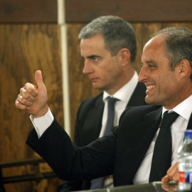 Fotografía del expresidente valenciano Francisco Camps frente a los Tribunales.