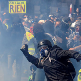 Protestas y altercados antes de la manifestación del Primero de Mayo en París. / GONZALO FUENTES (REUTERS)
