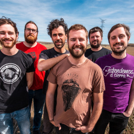 En la imagen, los integrantes del grupo Ebri Knight.