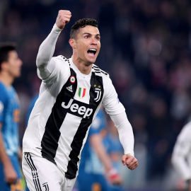 Cristiano Ronaldo celebra uno de sus goles en la vuelta de los octavos de final de la Champions contra el Atlético. /REUTERS