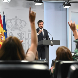  El líder del PP, Pablo Casado durante la rueda de prensa tras su encuentro con el presidente del Gobierno, Pedro Sánchez, en el Paladio de la Moncloa. EFE/Fernando Villar/POOL
