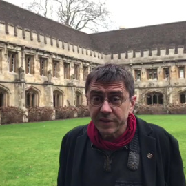 Aquí­ en Oxford, allí­ en Génova
