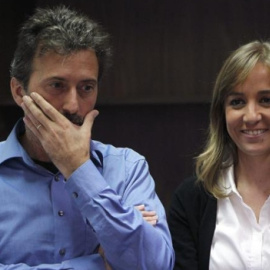 Los diputados autonómicos madrileños Tania Sánchez y Mauricio Valiente elegidos candidatos de Izquierda Unida a la Comunidad y la Alcaldía de Madrid. /EFE