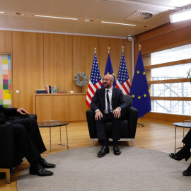  Imagen de archivo. Reunión entre Joe Biden, el presdente del Consejo Europeo, Charles Michel, y la presidenta de la Comisión Europea, Ursula von der Leyen.- Dario Pignatelli / European Counci / DPA