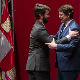 El vicepresidente de la Junta de Castilla y León, Juan García-Gallardo y el presidente Alfonso Fernández Mañueco. Imagen de Archivo.