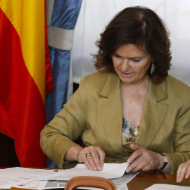 La vicepresidenta del Gobierno en funciones, Carmen Calvo, este lunes en el Congreso de los Diputados, donde ha acudido para presentar sus credenciales y tramitar la documentación requerida, tras las elecciones generales del pasado 28 de abril