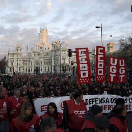 Un momento de la manifestación en defensa de las libertades y del derecho de huelga llevada a cabo hoy en Madrid. EFE