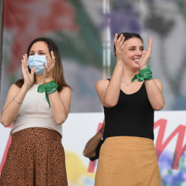  La ministra de Derechos Sociales y Agenda 2030, Ione Belarra (i), y la ministra de Igualdad, Irene Montero, en la Fiesta de la Primavera de Podemos, a 22 de mayo de 2022, en Valencia, Comunidad Valenciana, (España).- Europa Press