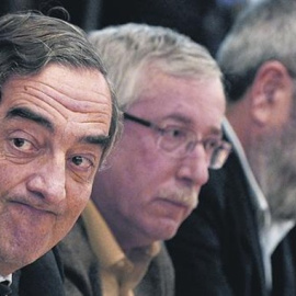 De izquierda a derecha, Juan Rosell, Ignacio Fernández Toxo y Cándido Méndez.. -REUTERS